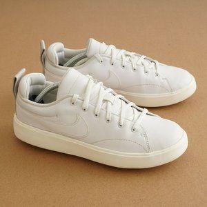 Nike Womens Course Classic Spikeless Golf Shoe 7.5